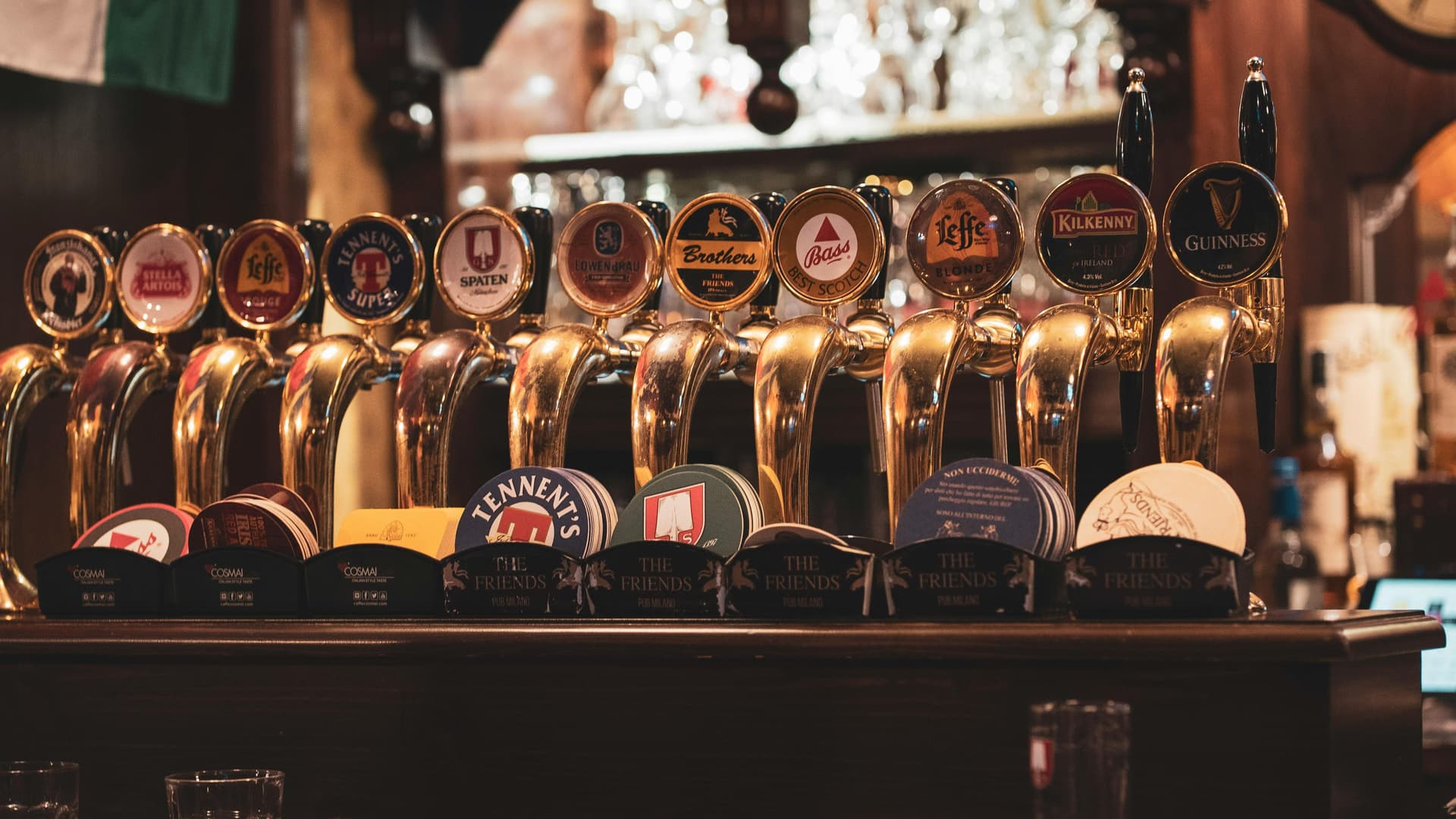 Beer-taps-international-british-pub